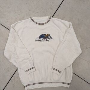 Vintage Men's White Sweater with Embroidered Golf Design